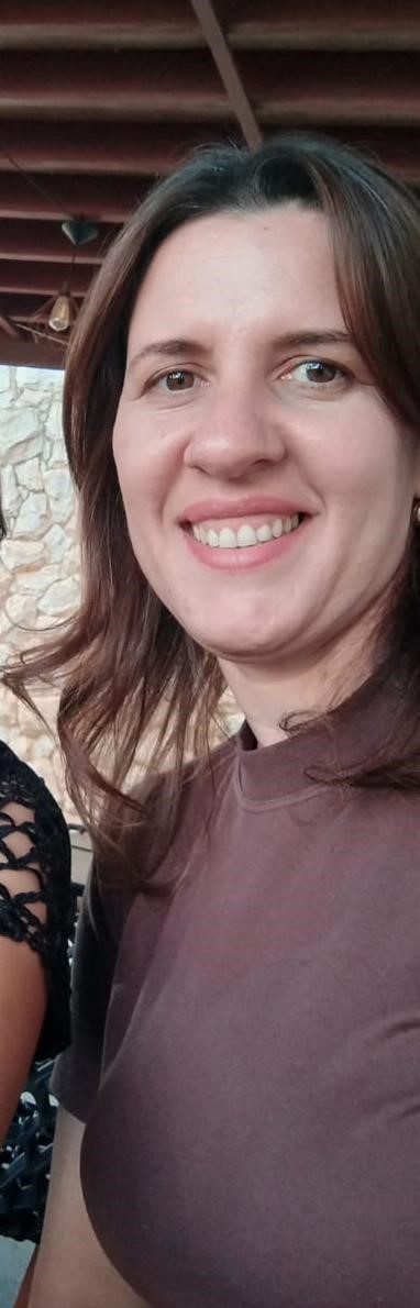 FLÁVIA REGINA LUNARDI DOLIVO
